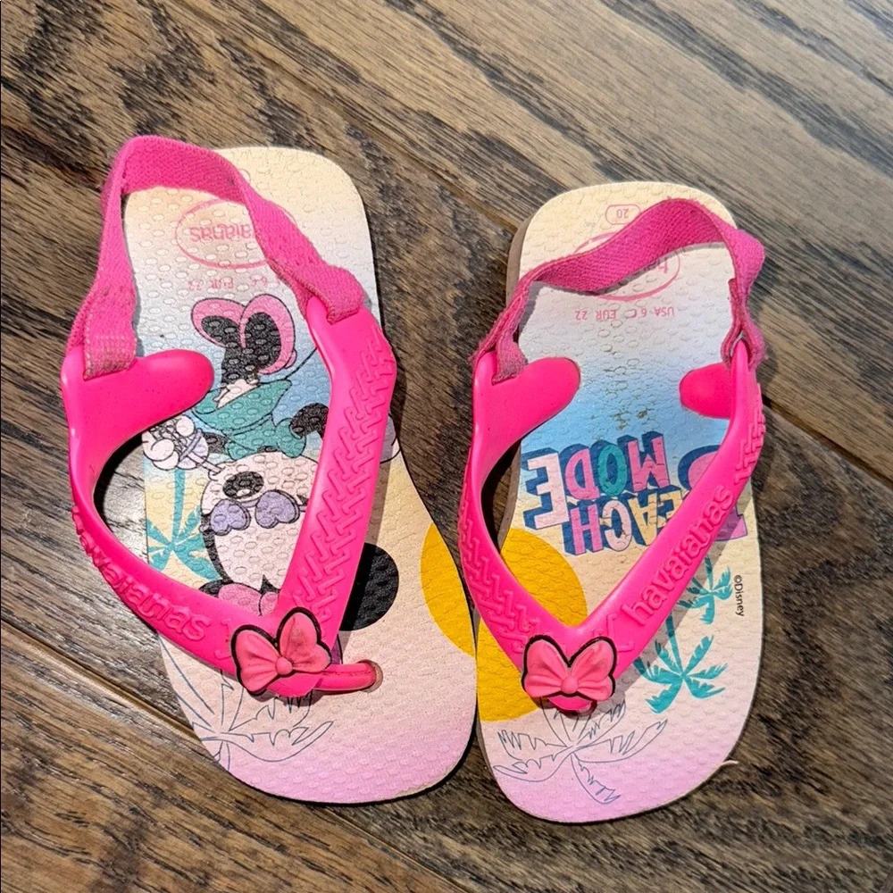 Havaianas Pink Sandals w/ Decorative Elements free shipping minnie mouse US6 EUC
